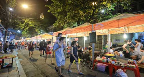 chợ đêm phố hàng buồm