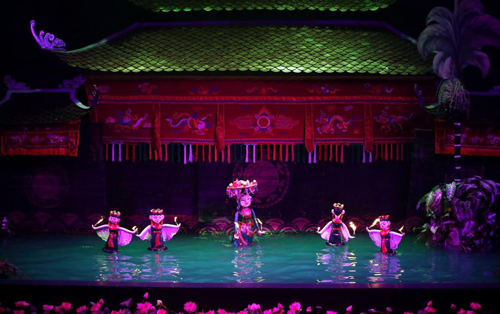 sân khấu múa rồi nước