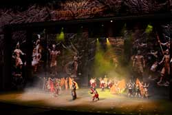 Show diễn lịch sử Đất nước Thiên Hùng Ca